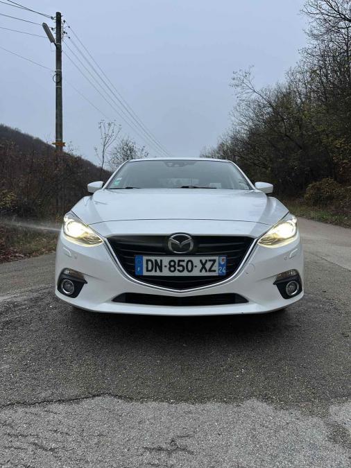 Mazda 3, 2015г., 139000 км, 17700 лв.