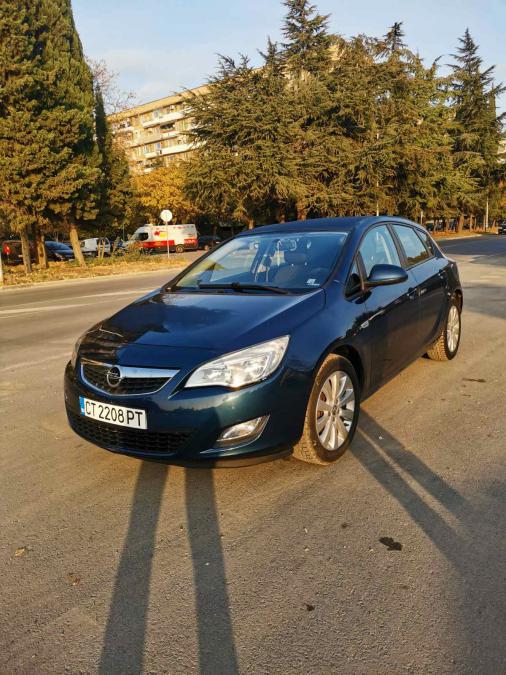 Opel Astra, 2010г., 192000 км, 10300 лв.