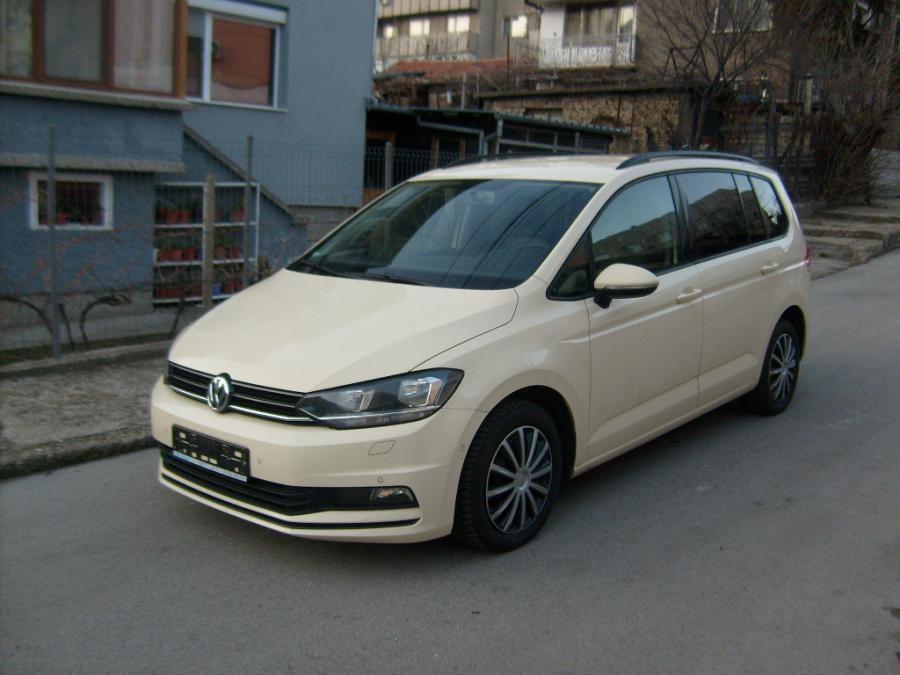 Volkswagen Touran, 2019г., 399000 км, 13899 лв.