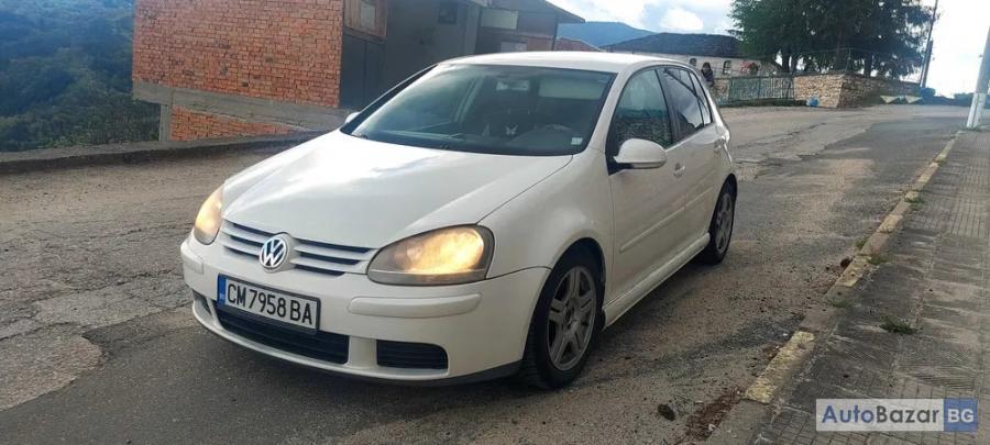 Volkswagen Golf, 2004г., 299999 км, 2750 €