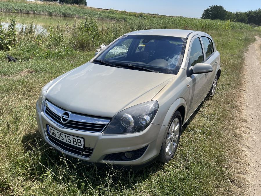 Opel Astra, 2009г., 99500 км, 6666 лв.